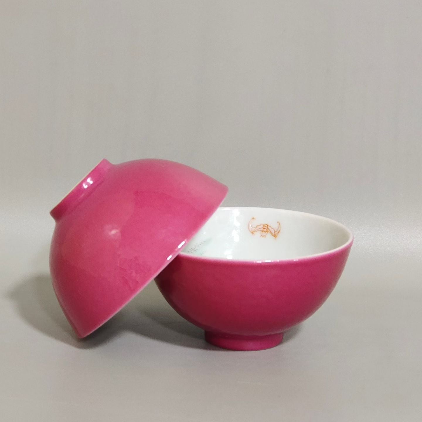 Famille Rose Carmine Red Porcelain Bowl