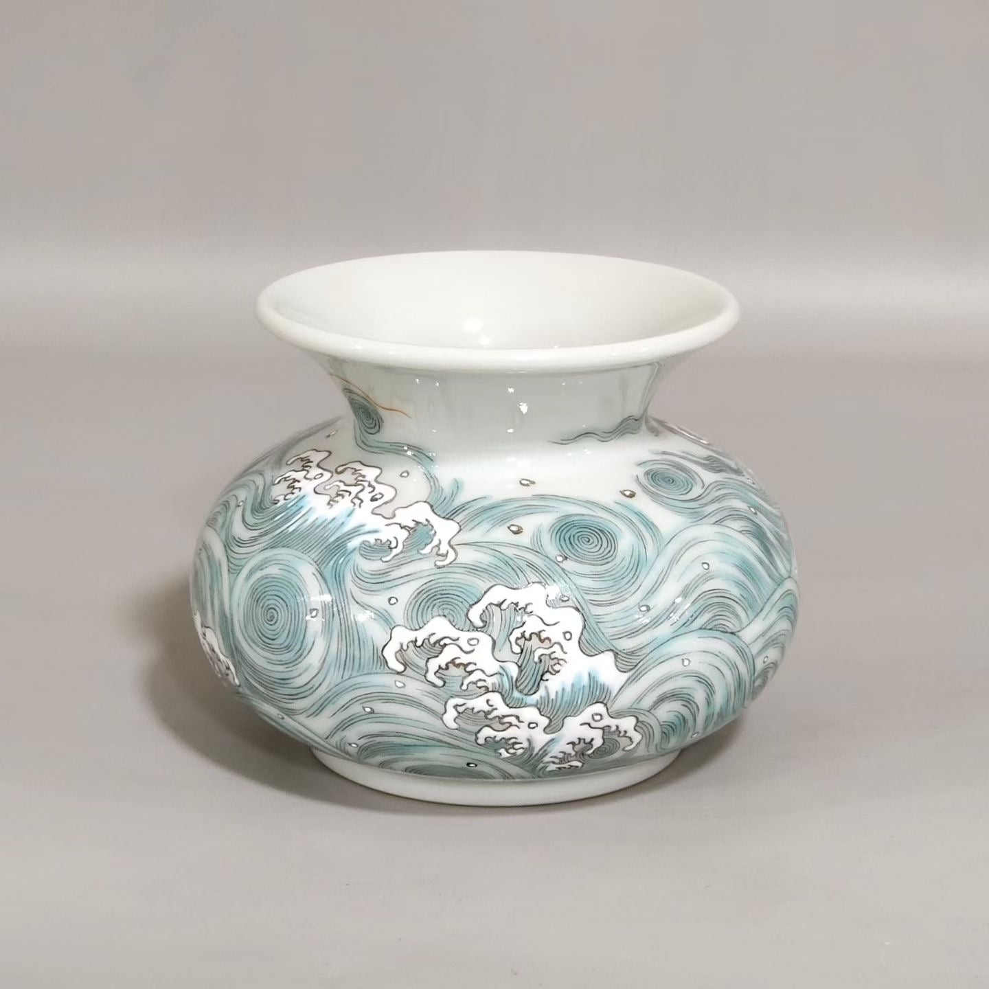 Famille Rose Fish Water Container