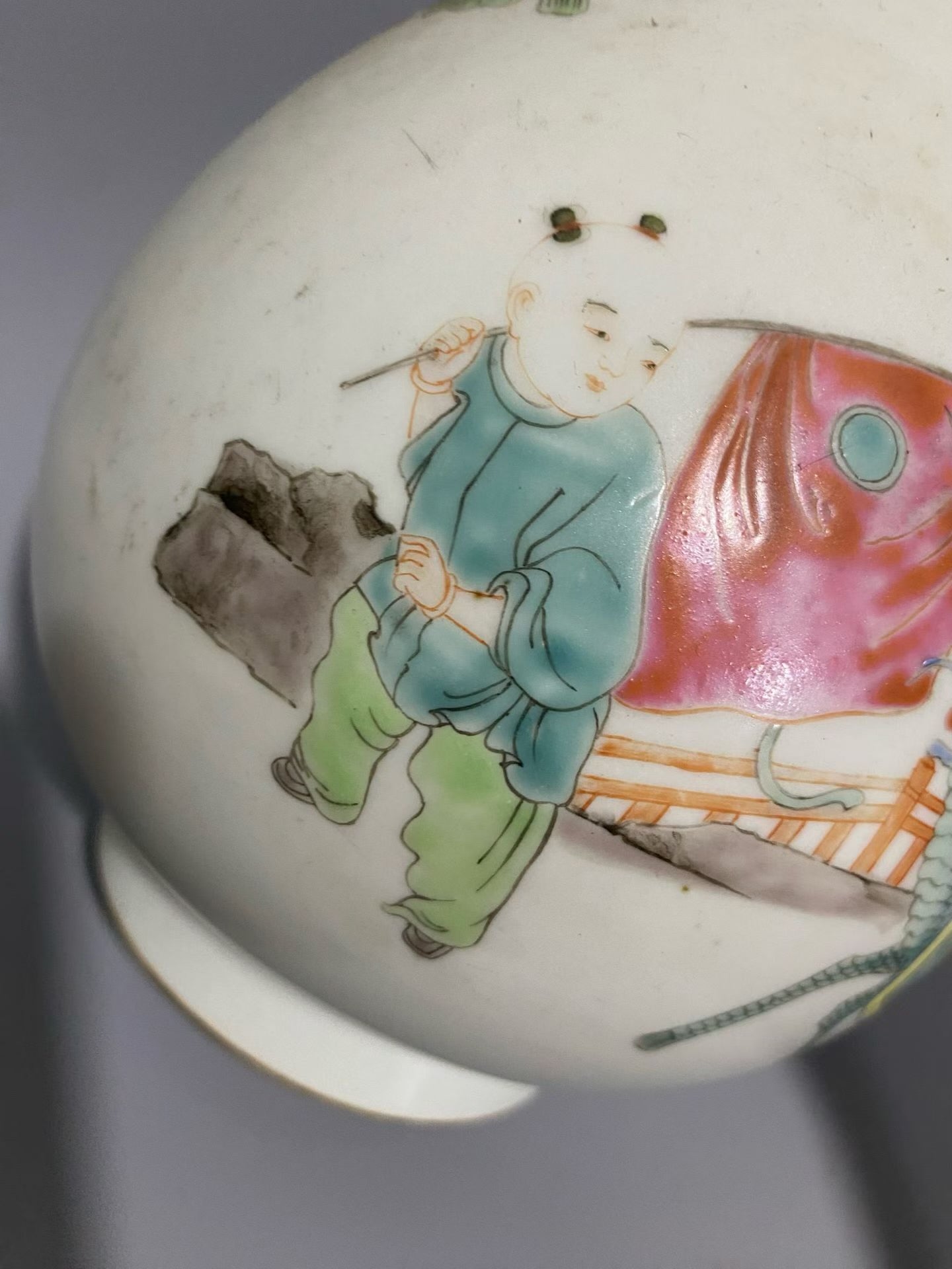 Famille Rose Yuhuchun Vase with Children at Play 081